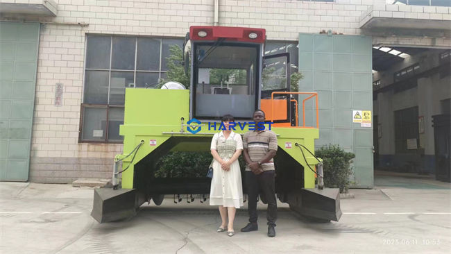 最新の会社の事例について 1 ユニット の 堆肥 ターナー 機械 が ガーナ に 送 られ た